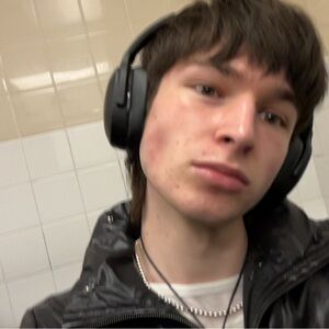 Meet your Posher, Aj